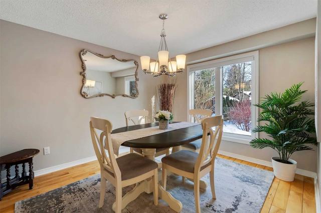 230 Oakwood Cres, House detached with 3 bedrooms, 3 bathrooms and 5 parking in Orangeville ON | Image 2