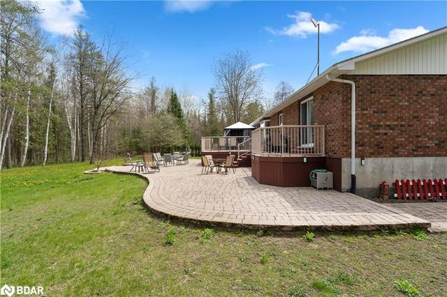 3413 3/4 Sunnidale Sideroad, House detached with 5 bedrooms, 3 bathrooms and 12 parking in Clearview ON | Image 32