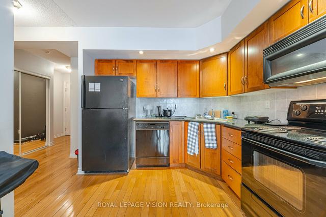 1726 - 250 Wellington St W, Condo with 1 bedrooms, 1 bathrooms and 1 parking in Toronto ON | Image 5