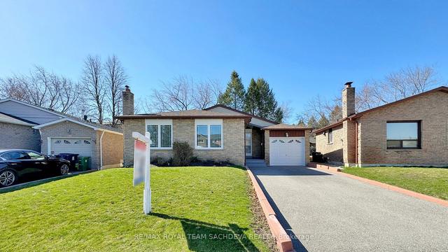 136 Fawcett Tr, House detached with 3 bedrooms, 2 bathrooms and 5 parking in Toronto ON | Image 32