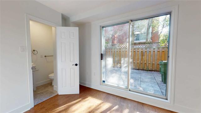 9 Shaftesbury Pl, House semidetached with 2 bedrooms, 3 bathrooms and 1 parking in Toronto ON | Image 21