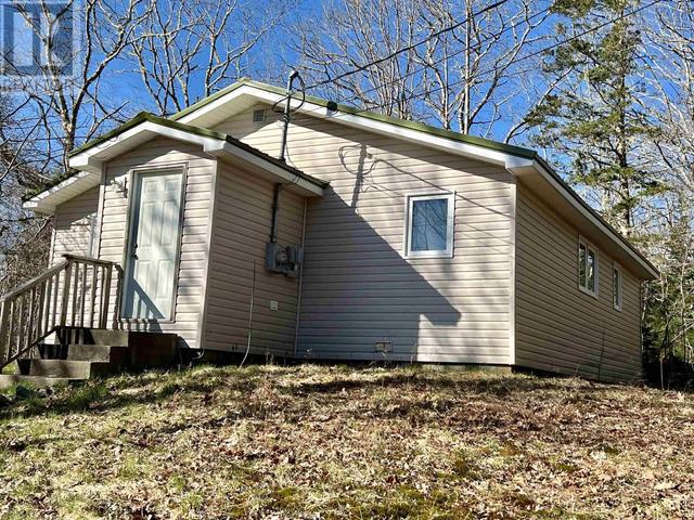 1767 Highway 103, House detached with 2 bedrooms, 1 bathrooms and null parking in Shelburne MD NS | Image 17