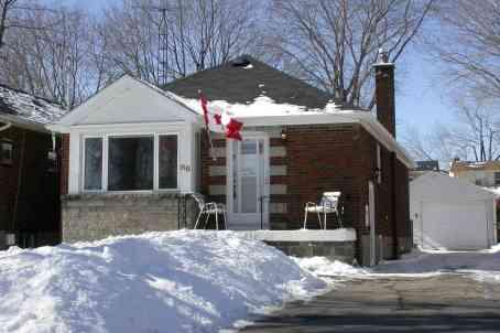 86 Queens Ave, House detached with 2 bedrooms, 3 bathrooms and 5 parking in Toronto ON | Image 1
