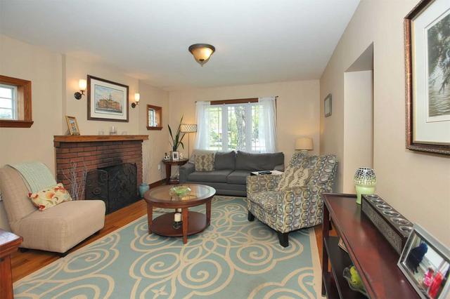 40 Joseph St, House detached with 4 bedrooms, 2 bathrooms and 2 parking in Toronto ON | Image 21