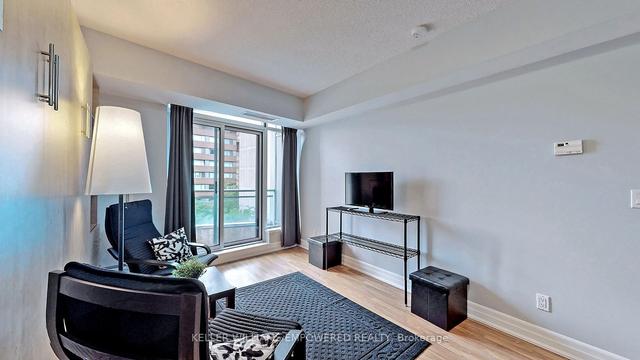 809 - 8 Scollard St, Condo with 0 bedrooms, 1 bathrooms and 0 parking in Toronto ON | Image 2