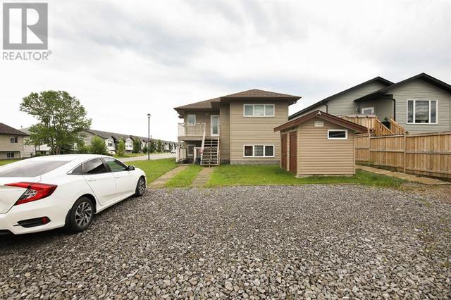 748 Cypress Lane, Home with 4 bedrooms, 2 bathrooms and 2 parking in Red Deer County AB | Image 6