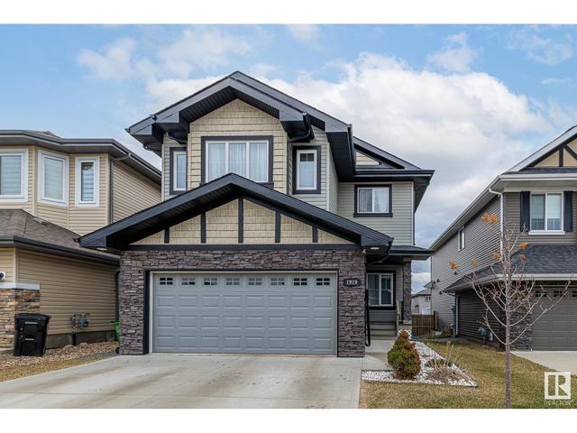 1919 56 St Sw, House detached with 5 bedrooms, 3 bathrooms and null parking in Edmonton AB | Card Image