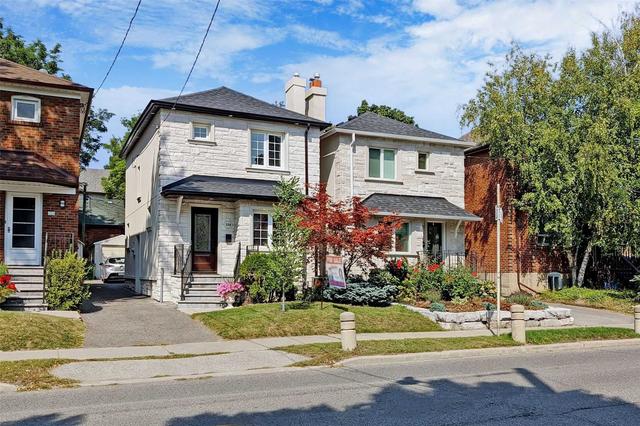 556 Davisville Ave, House detached with 3 bedrooms, 2 bathrooms and 2 parking in Toronto ON | Image 1