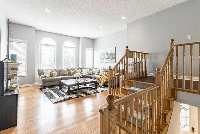 26 Hillpath Cres, House detached with 4 bedrooms, 3 bathrooms and 6 parking in Brampton ON | Image 10