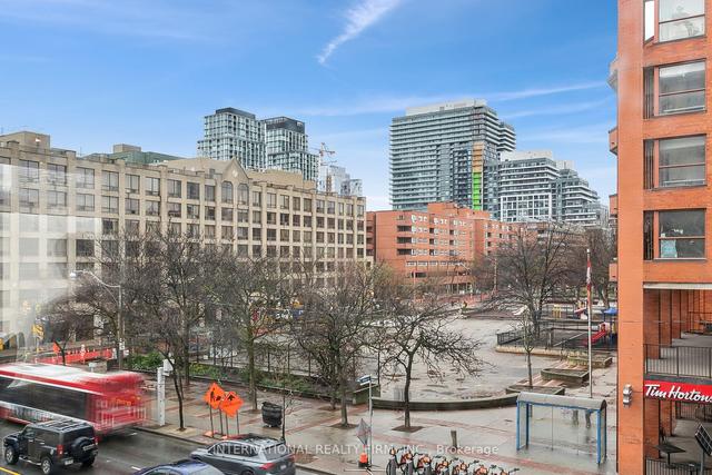 207 - 3 Market St, Condo with 2 bedrooms, 1 bathrooms and 0 parking in Toronto ON | Image 10