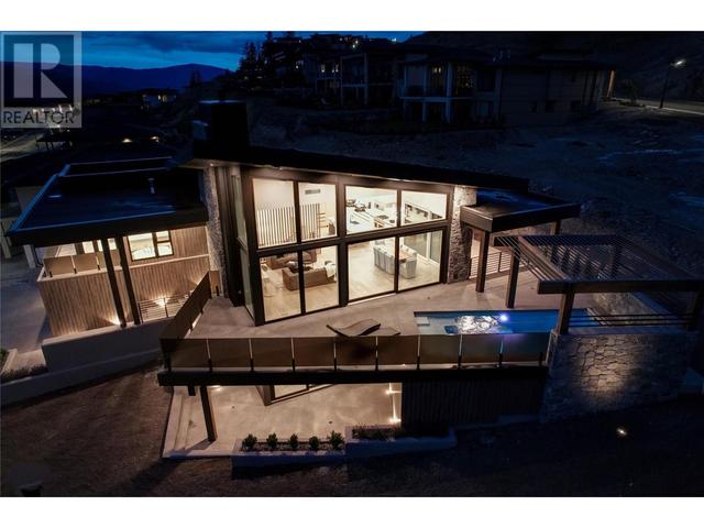 9857 Beacon Hill Drive, House detached with 4 bedrooms, 3 bathrooms and 10 parking in Lake Country BC | Image 1