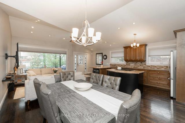 111 Poynter Dr, House detached with 4 bedrooms, 2 bathrooms and 6 parking in Toronto ON | Image 6
