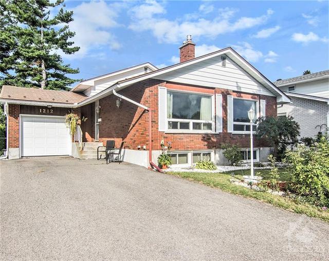 1212 Morrison Drive, House detached with 4 bedrooms, 2 bathrooms and 3 parking in Ottawa ON | Image 1