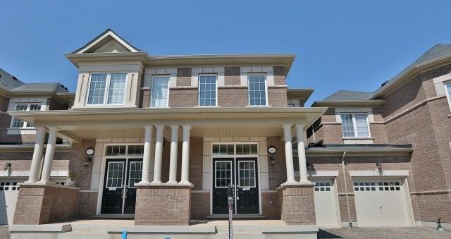 3035 Hibiscus Gdns, House attached with 4 bedrooms, 3 bathrooms and 2 parking in Oakville ON | Image 1
