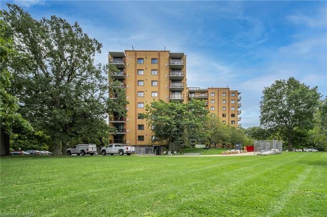704 - 120 Barrett Court, House attached with 2 bedrooms, 2 bathrooms and 1 parking in Kingston ON | Image 23