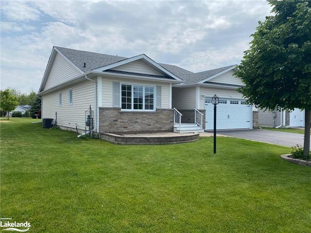 11 Marvin Gardens Boulevard, House detached with 2 bedrooms, 2 bathrooms and 4 parking in Wasaga Beach ON | Image 26