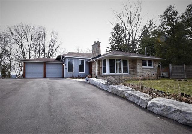 64 Maple Avenue, House detached with 4 bedrooms, 2 bathrooms and 6 parking in Hamilton ON | Card Image