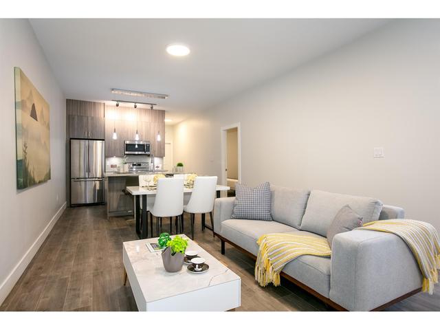 404 - 232 Sixth Street, Condo with 1 bedrooms, 1 bathrooms and null parking in New Westminster BC | Card Image