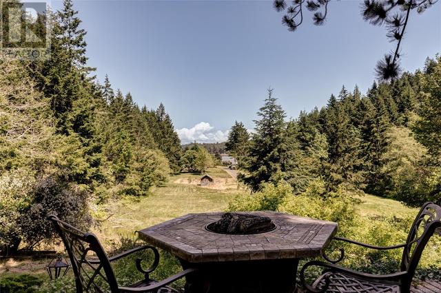 215 Easthom Rd, House detached with 5 bedrooms, 3 bathrooms and 20 parking in Nanaimo B BC | Image 17