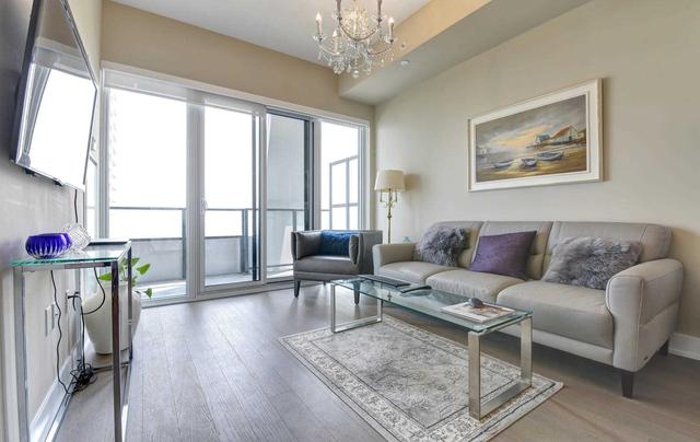 2017 - 30 Shore Breeze Dr, Condo with 1 bedrooms, 1 bathrooms and 1 parking in Toronto ON | Image 3