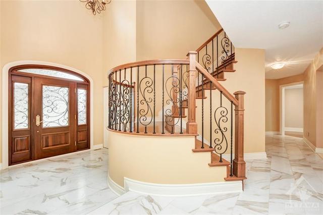 1 Weymouth Court, House detached with 4 bedrooms, 4 bathrooms and 6 parking in Ottawa ON | Image 3