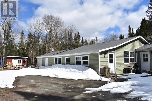 490 Sharkey Road, House detached with 2 bedrooms, 1 bathrooms and null parking in Wakefield NB | Image 2
