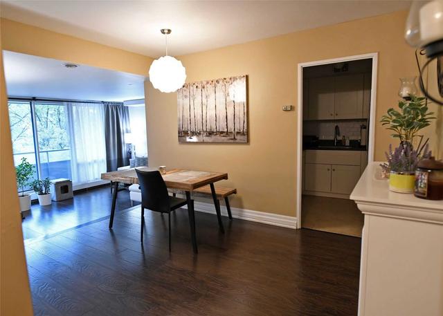 411 - 9 Four Winds Dr, Condo with 2 bedrooms, 1 bathrooms and 1 parking in Toronto ON | Image 10