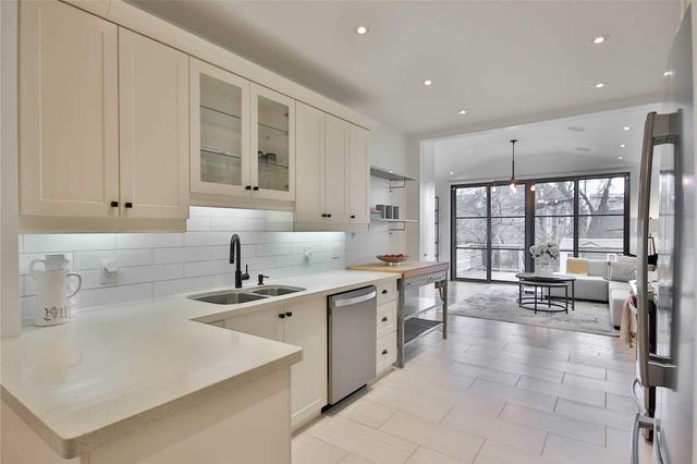 85 Withrow Ave, House detached with 4 bedrooms, 4 bathrooms and 0 parking in Toronto ON | Image 35