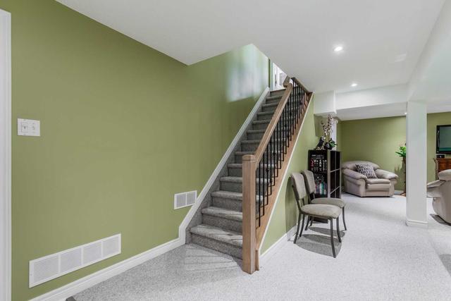 2118 Dalecroft Cres, House detached with 4 bedrooms, 4 bathrooms and 4 parking in Burlington ON | Image 18