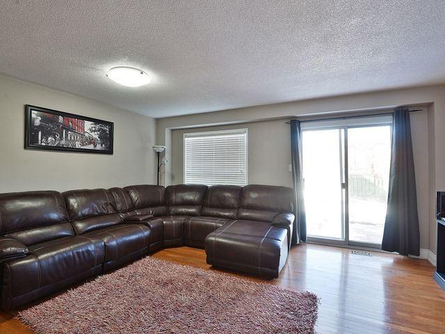 80 Muirland Cres, House detached with 3 bedrooms, 2 bathrooms and 4 parking in Brampton ON | Image 6