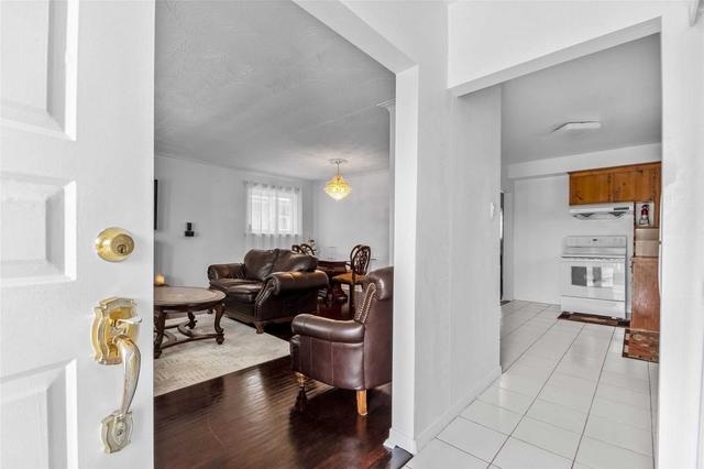 49 Abbeville Rd, House detached with 3 bedrooms, 3 bathrooms and 4 parking in Toronto ON | Image 19