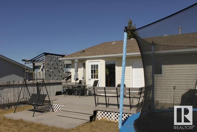 4319 54 Av, House detached with 3 bedrooms, 2 bathrooms and 4 parking in Tofield AB | Image 17