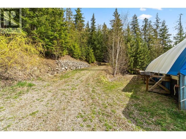 6823 Charleson Road, House detached with 4 bedrooms, 2 bathrooms and null parking in Columbia Shuswap F BC | Image 53