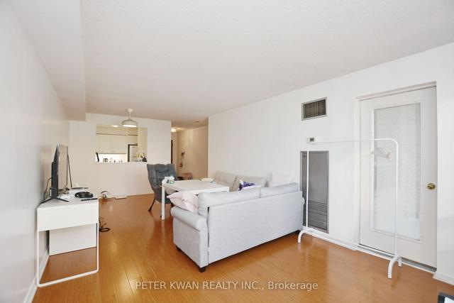 1005 - 100 Upper Madison Ave, Condo with 2 bedrooms, 2 bathrooms and 1 parking in Toronto ON | Image 10