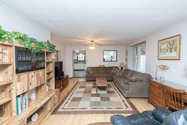 356 Hunter St W, House detached with 3 bedrooms, 2 bathrooms and 2 parking in Hamilton ON | Image 39