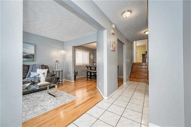81 Taylor Ave, House detached with 2 bedrooms, 2 bathrooms and 3 parking in Cambridge ON | Image 12