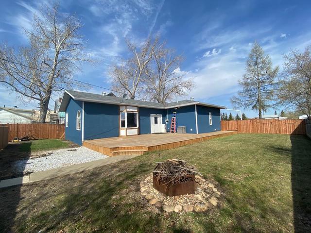 4520 50 Street, House detached with 3 bedrooms, 2 bathrooms and 3 parking in Rycroft AB | Image 45