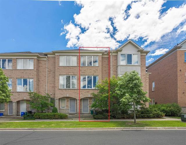48 Leitchcroft Cres, Townhouse with 2 bedrooms, 2 bathrooms and 1 parking in Markham ON | Image 4