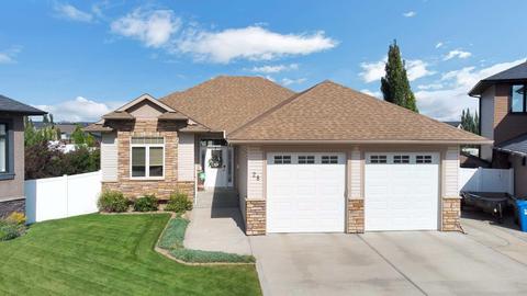 28 Violet Place, House detached with 3 bedrooms, 2 bathrooms and 2 parking in Red Deer AB | Card Image