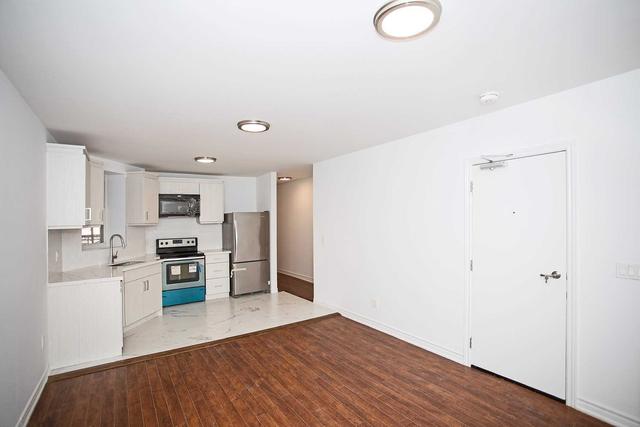 2nd flr - 1116 College St, House attached with 3 bedrooms, 2 bathrooms and 0 parking in Toronto ON | Image 10