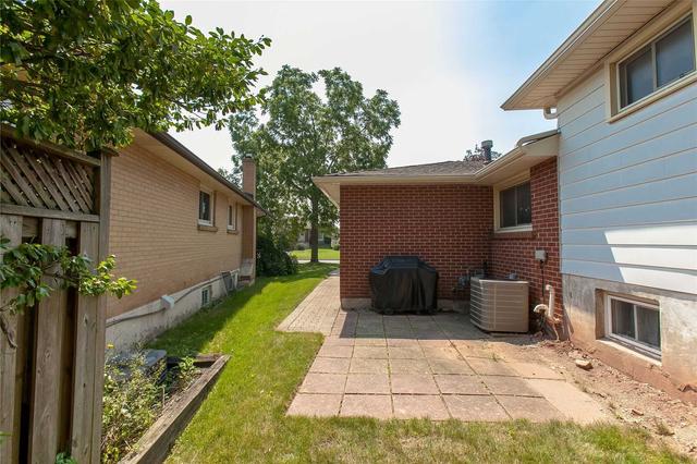 4399 Dublin Cres, House detached with 3 bedrooms, 3 bathrooms and 5 parking in Burlington ON | Image 40