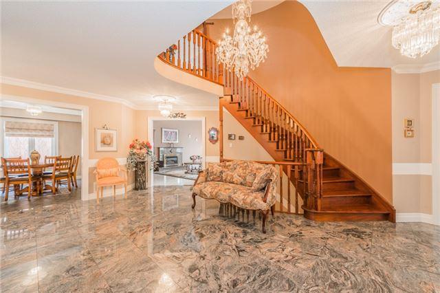 7 Astoria Pl, House detached with 4 bedrooms, 3 bathrooms and 6 parking in Caledon ON | Image 3