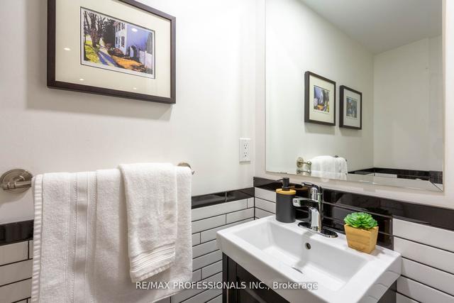 th1 - 275 Van Dusen Blvd, House attached with 2 bedrooms, 2 bathrooms and 2 parking in Toronto ON | Image 29