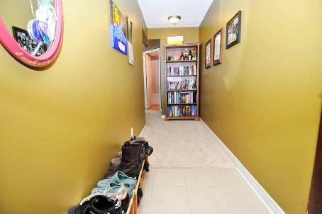 1014 - 17 Barberry Pl, Condo with 1 bedrooms, 1 bathrooms and 1 parking in Toronto ON | Image 2
