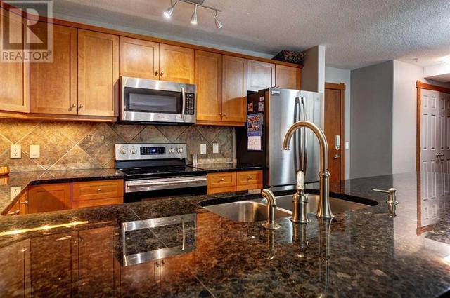 201, - 170 Crossbow Place, Condo with 2 bedrooms, 2 bathrooms and 1 parking in Canmore AB | Image 7
