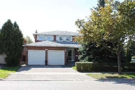 4044 Golden Orchard Dr, House detached with 4 bedrooms, 3 bathrooms and 2 parking in Mississauga ON | Image 1