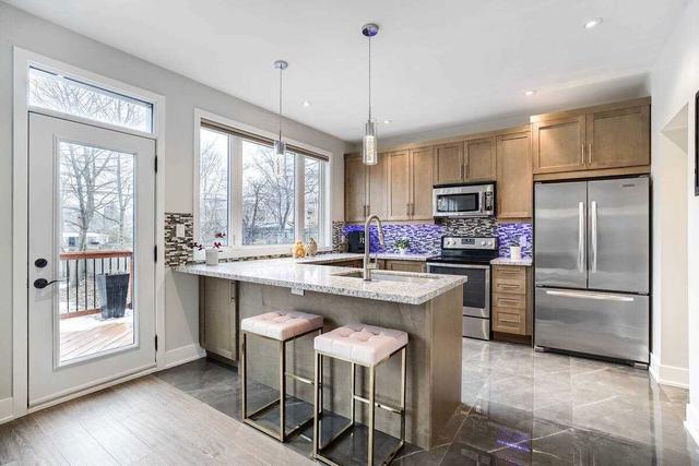 74 Brooklawn Ave, House detached with 3 bedrooms, 4 bathrooms and 4 parking in Toronto ON | Image 3