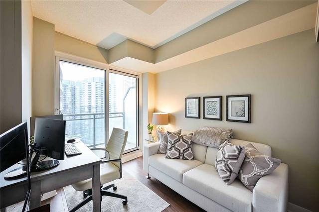 1813 - 155 Legion Rd N, Condo with 2 bedrooms, 2 bathrooms and 1 parking in Toronto ON | Image 10