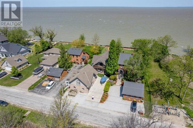 1185 Surf Club Drive, House detached with 3 bedrooms, 2 bathrooms and null parking in Lakeshore ON | Image 3