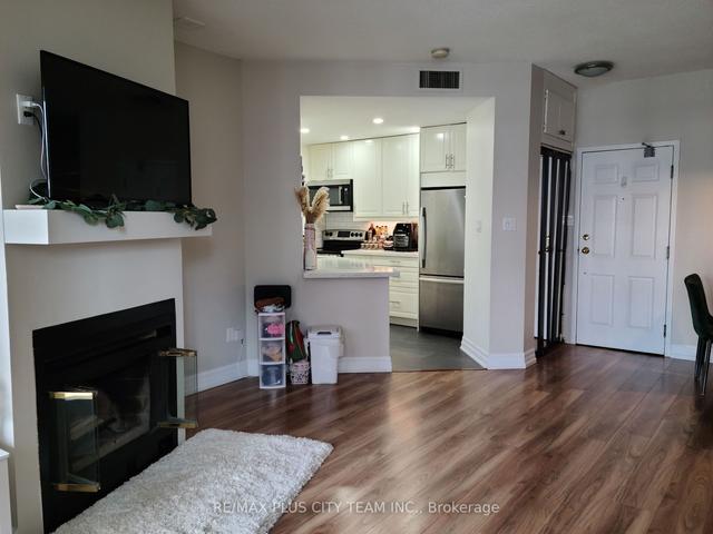 903 - 65 Scadding Ave, Condo with 2 bedrooms, 1 bathrooms and 1 parking in Toronto ON | Image 22